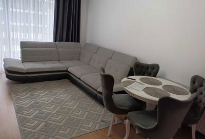 Apartament cu 3 camere decomandat în Tractorul - 4