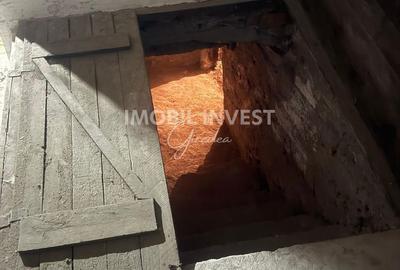 Casă cu 2 camere cu Teren 185 Mp în Ighiu - 1