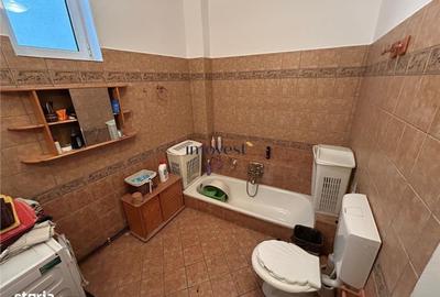 Casă cu 5 camere cu Teren 1000 Mp în Titulescu - 4