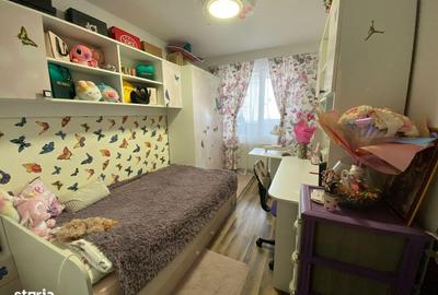 Apartament cu 4 camere semidecomandat, mobilat în Fizicienilor