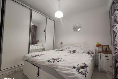 Apartament cu 3 camere semidecomandat în Trivale