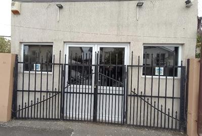 Spațiu comercial, de 16 mp, în Central - 4