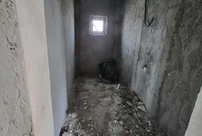 Casă cu 7 camere cu Teren 300 Mp în Cumpăna - 4