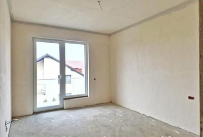 Casă cu 4 camere cu Teren 300 Mp în Central - 9