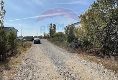 Teren intravilan de 18271 mp, în Industrială - 8