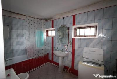 Casă cu 3 camere cu Teren 1783 Mp în Central - 3