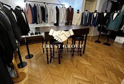Apartament cu 3 camere semidecomandat în Capitale
