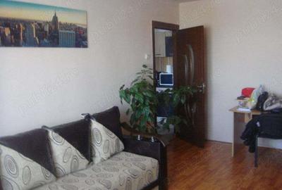 Vand apartament 2 camere -central - 3