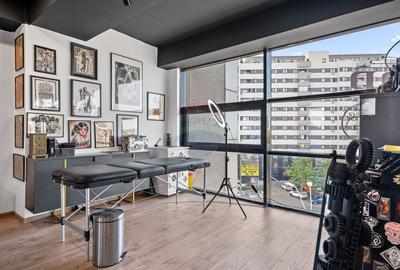 DE INCHIRIAT Spatiu comercial - 155 mp MIHAI BRAVU Sector 3 - 20