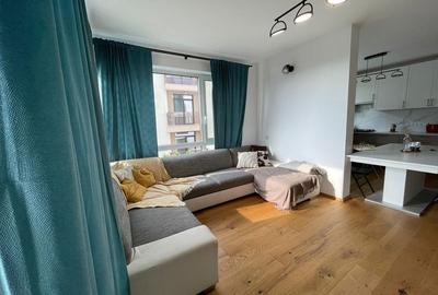 Apartament cu 4 camere semidecomandat în Europa