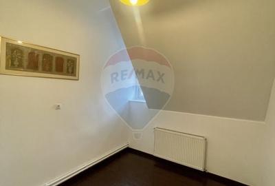 Apartament (in vila) de inchiriat in zona Capitale - 4