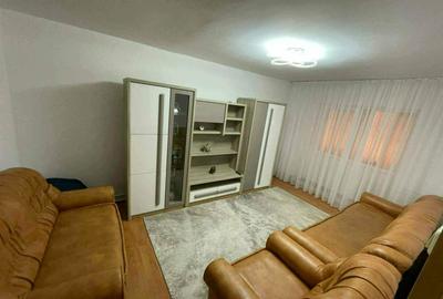 Apartament cu 3 camere decomandat în Tineretului - 2