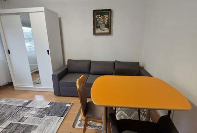 Garsonieră decomandată în Calea București
