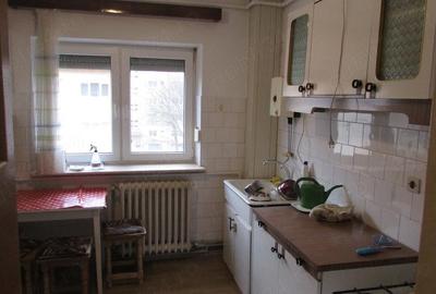 Apartament cu 4 camere decomandat în Central - 1