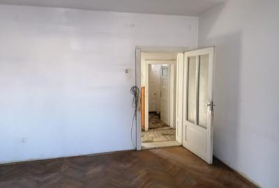 Casa zona Grivitei cu teren de 1000 mp. - 9