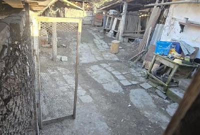 Casă cu Teren 923 Mp în Central - 2