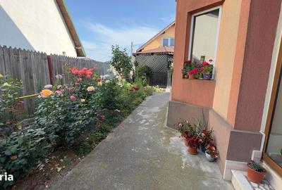 Casă cu 4 camere în Geamăna - 8