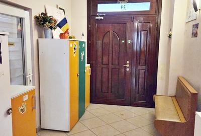 Casă cu 11 camere cu Canalizare în Central - 7