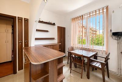 Apartament cu 2 camere decomandat, mobilat în Tractorul - 7