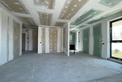 Apartament cu 3 camere decomandat în Tomis Nord - 12