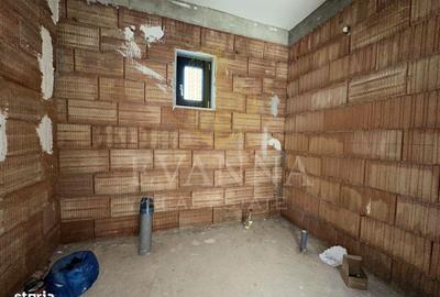 Casă cu 3 camere cu Teren 700 Mp în Central - 2