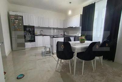 Casă cu 3 camere cu Teren 665 Mp în Central - 2