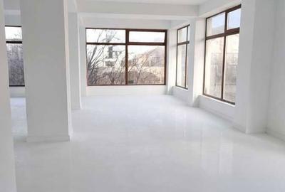 Spațiu comercial, de 250 mp, în Nord - 2