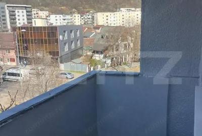 Apartament cu 2 camere semidecomandat în Tudor - 2