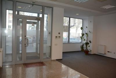 Spațiu comercial, de 90 mp, în Viziru 3 - 1