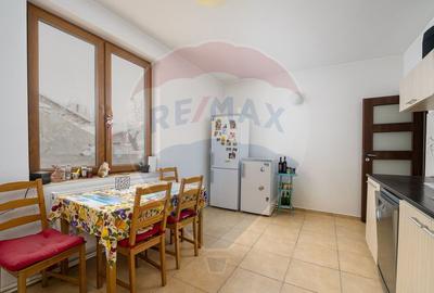 Vila cu 4 camere + terasa + curte + loc de parcare - Bacu... - 3