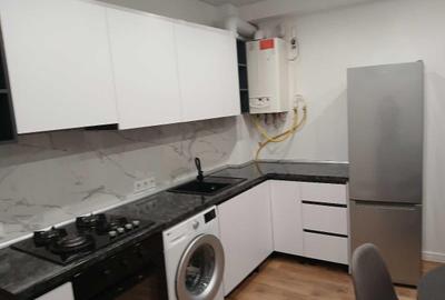 Garsonieră decomandată în Girocului