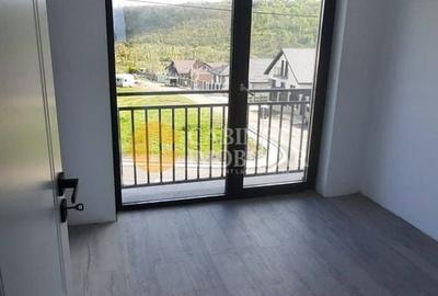 Duplex cu 4 camere cu Canalizare în Valea Adâncă - 6