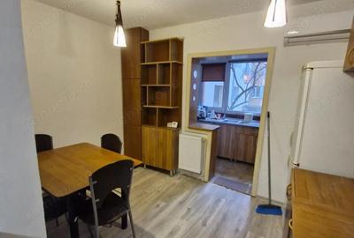 3 cam decomandat centrala proprie 2 bai zona Soarelui - 1