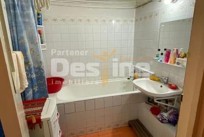 Apartament cu 3 camere semidecomandat, mobilat în Rahova - 12