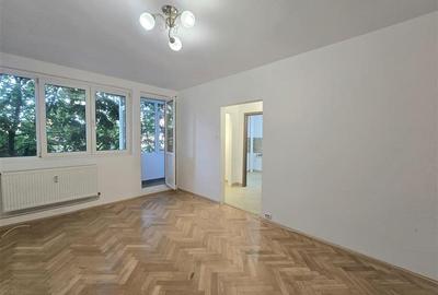 Apartament cu 2 camere semidecomandat în 1 Mai