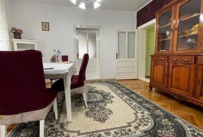 Casă cu 6 camere cu Teren 1745 Mp în Aradul Nou - 2