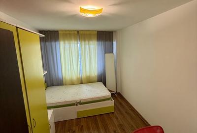 Apartament cu 3 camere decomandat în Micro 12 - 3