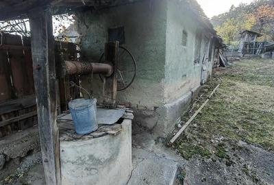 Casă cu 3 camere cu Teren 2015 Mp în Cricău - 1