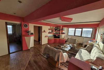 Apartament cu 3 camere decomandat în Central - 3