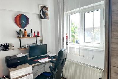 Casa batraneasca, zona  Buna Vestire  Ploiesti, teren 175 mp,renovata in 2004 - 3