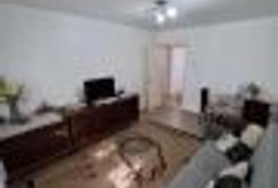 Apartament cu 2 camere decomandat în Berceni