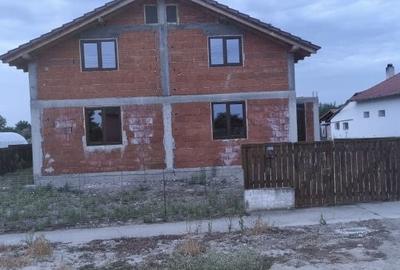 Casă cu 4 camere în Cenad - 2