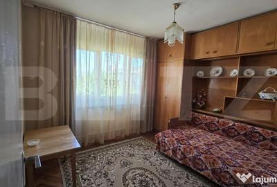 Apartament cu 3 camere semidecomandat în Micro 16 - 2