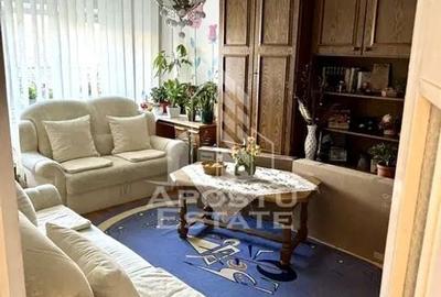 Apartament 3 camere, 2 bai, mobilat, centrala proprie