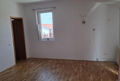 Casă cu 6 camere cu Teren 550 Mp în Corbeanca - 11