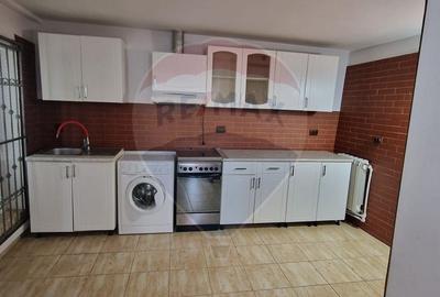 Casa / Vila cu 4 camere de vanzare in zona Central Oras Buhusi - 5