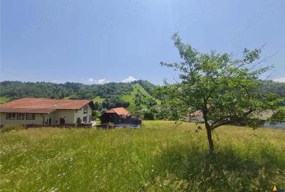 Teren de 1449 mp, în Moieciu - 11
