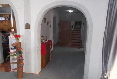 Casă cu 5 camere în Ronaț - 5