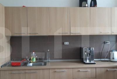 450 MP- Etaj cladire de birouri cu parcari incluse. - 2