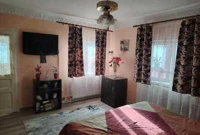 Casă cu 4 camere cu Teren 1000 Mp în Chiscani - 2